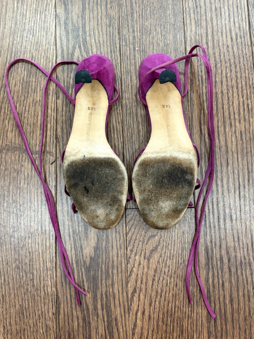 Authentic Manolo Blahnik heels - Picture 8 of 9